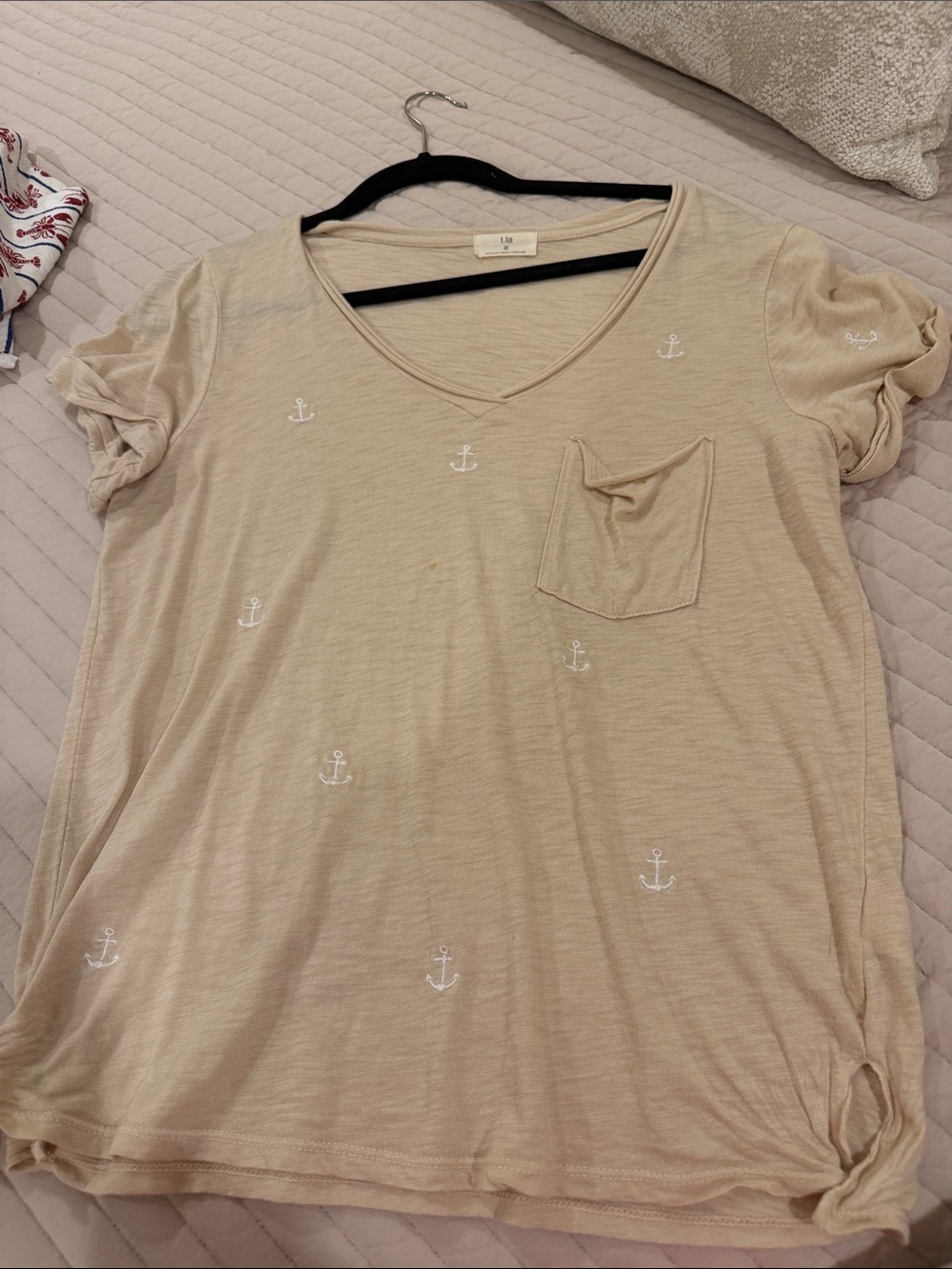 T.La Beige V-Neck Anchor-Print Short Sleeve Tee
